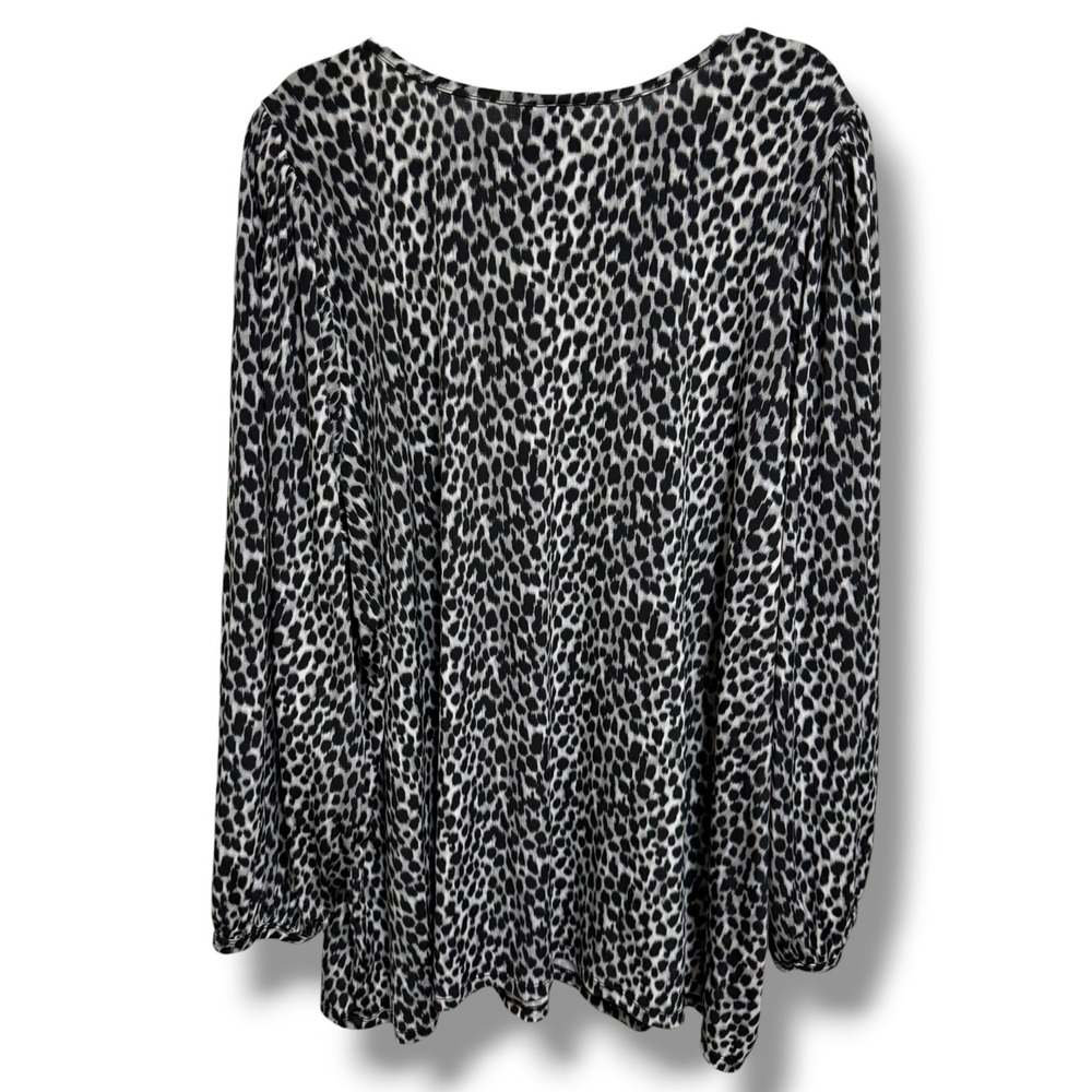 Torrid Studio Knit Leopard Print V-Neck Puff Sleeve Top Womens Size 5 5X 28 - Picture 6 of 12